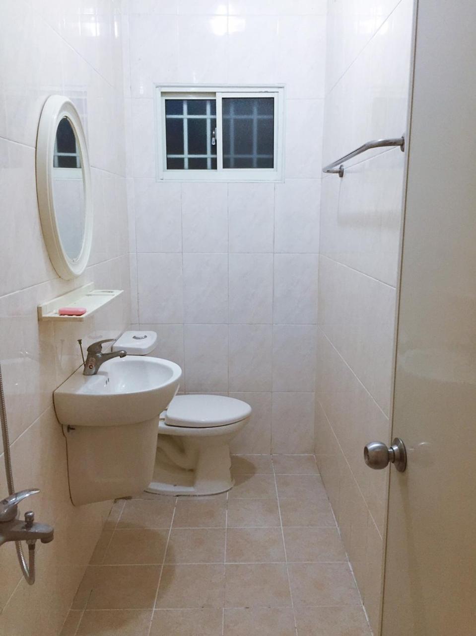 巷弄內的老宅 Hotel Pingtung ภายนอก รูปภาพ