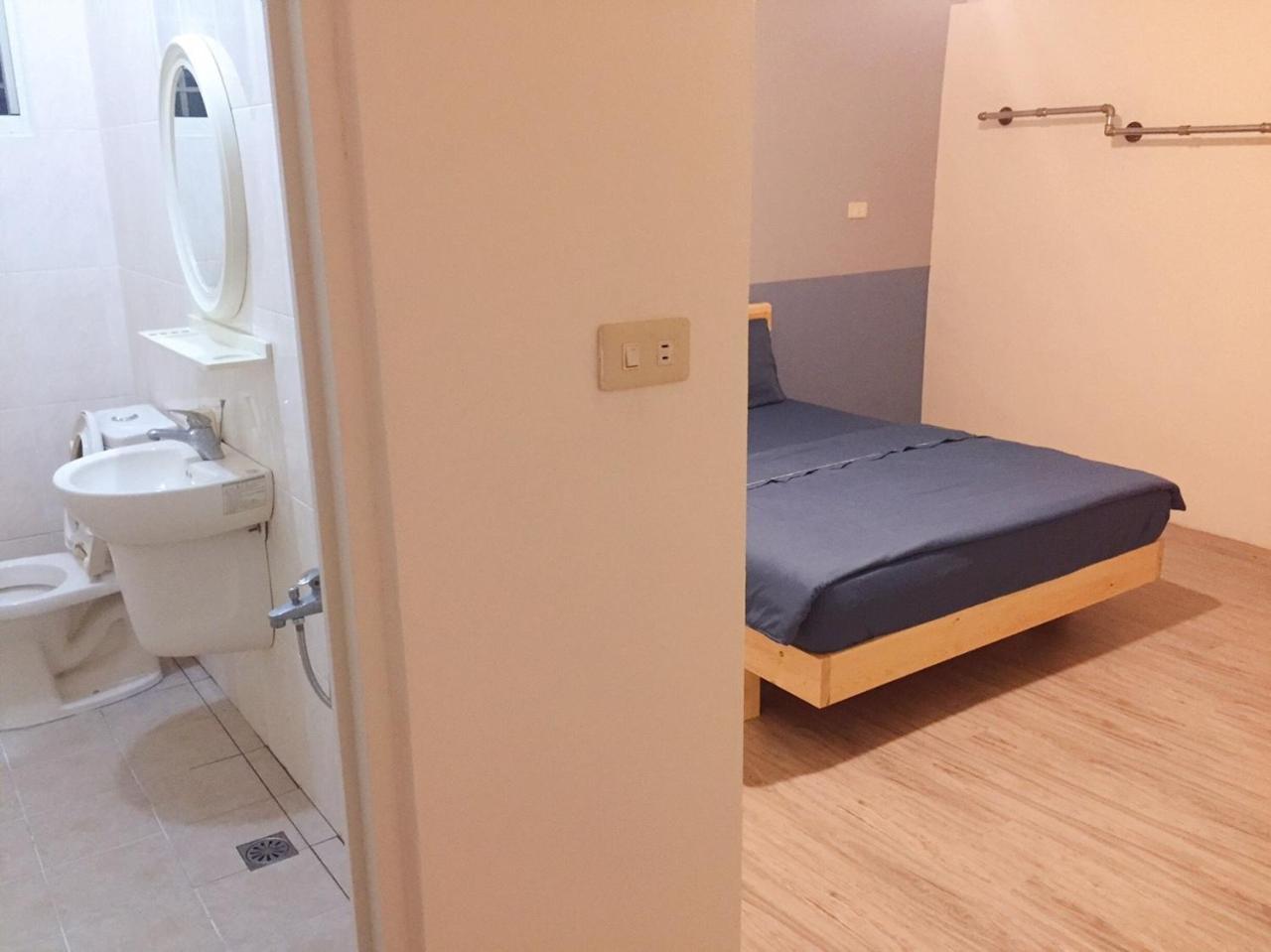巷弄內的老宅 Hotel Pingtung ภายนอก รูปภาพ